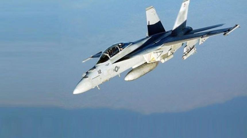 Alkollü yolcular olay çıkardı, jetler havalandı