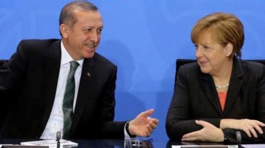 'Merkel, Erdoğan'ın çekiciliğine karşı şerbetli'