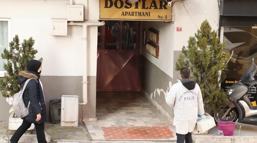 Son dakika: Komşuları fark etti... Hastaneye kaldırıldılar!