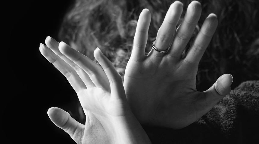 Yaşlı kadına parkta tecav&uuml;z girişiminde bulunmuştu! Skandal olayda yeni gelişme