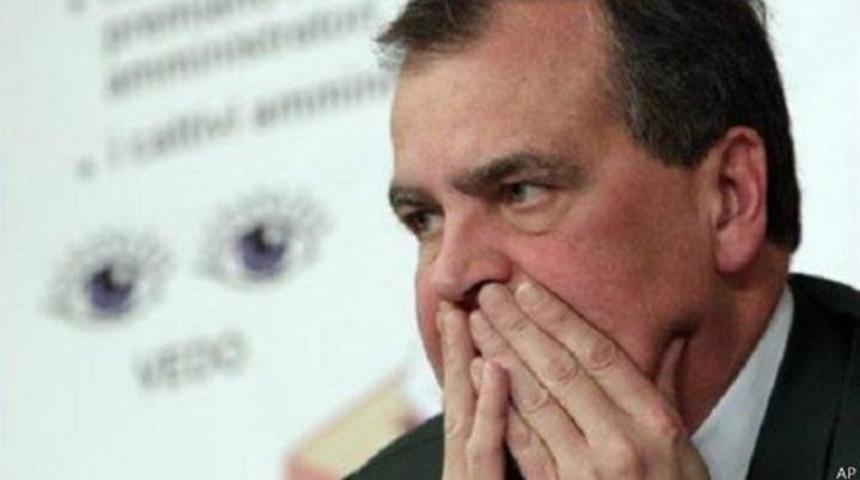 Eski siyah bakana 'orangutan' diyen senat&ouml;r&uuml;n k&acirc;busu