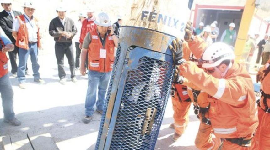 Şilili madencilerden taziye