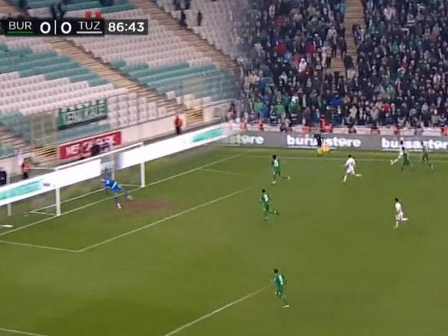 Bu gol uzun süre akıllardan çıkmaz! Tuzlaspor'da Okwuchukwu Ezeh'den Bursaspor'a muazzam gol...