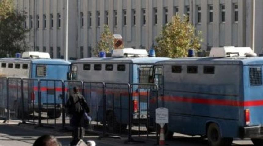 Tutuklu BDP'li vekiller Selma Irmak, Faysal Sarıyıldız ve Bağımsız Van Milletvekili Kemal Aktaş'a tahliye