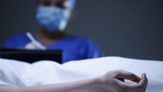 Tam 28 koronavirüs testi de pozitif çıktı! Otopsideki detaydan sonra karantinaya alındı