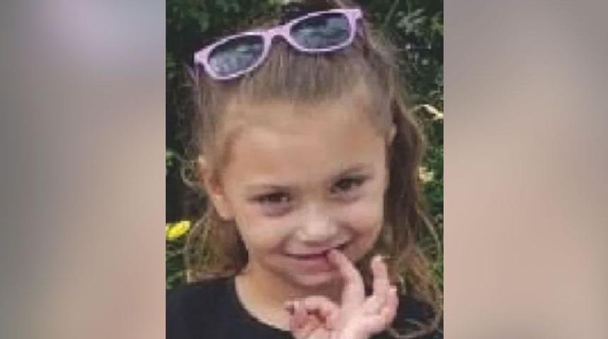 ABD'de &uuml;&ccedil; yıldır kayıp olan kız &ccedil;ocuğu merdiven boşluğunda bulundu