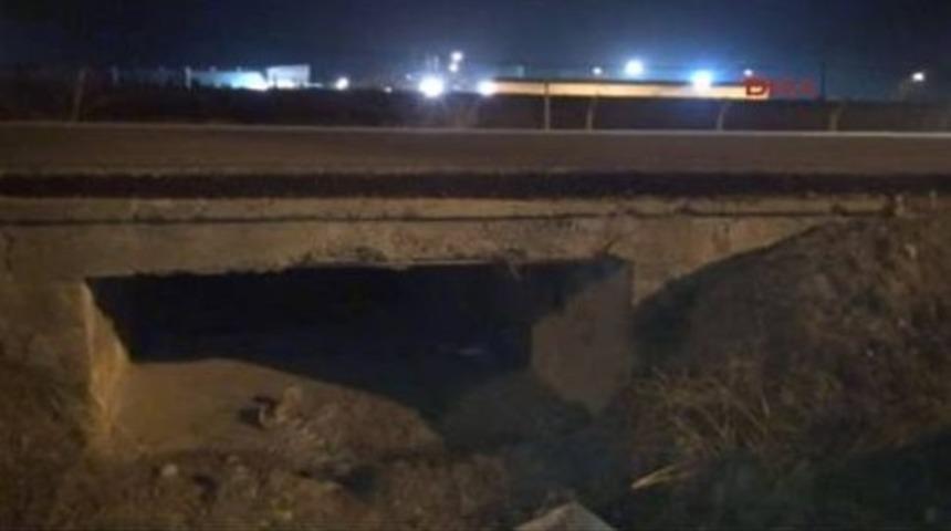 Oyun oynayan &ccedil;ocuklar el bombası buldu