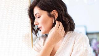 Bergüzar Korel hayranlarını endişelendirdi! Koronavirüs testi pozitif çıktı