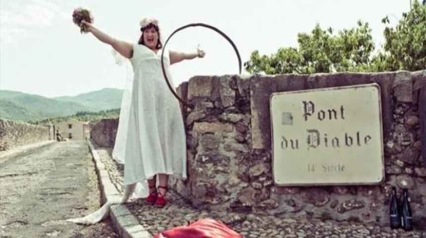 Avustralyalı kadın 'Köprü'yle evlendi!