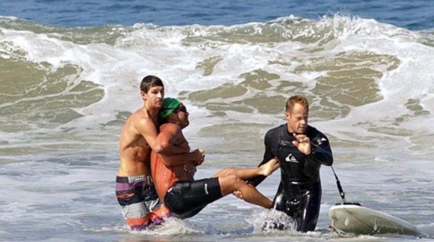 California'da k&ouml;pekbalığı dehşeti