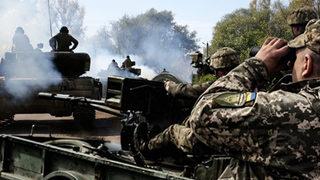 Ukrayna'dan peş peşe haberler! Köyü vurdular