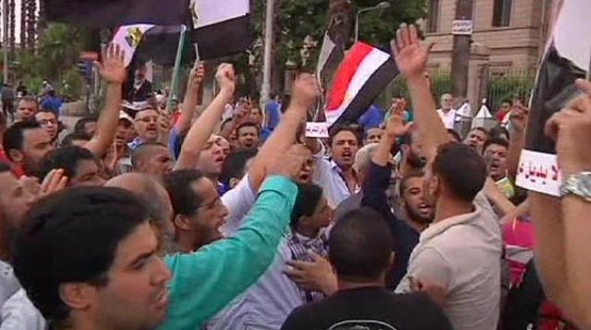 Savaşı Facebook'tan götürüyorlar