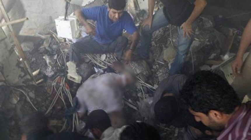 Suriye uçakları IŞİD kontrolündeki Rakka'yı bombaladı