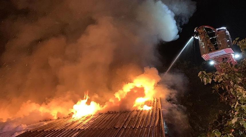 Son dakika: Ümraniye'de korkutan yangın!