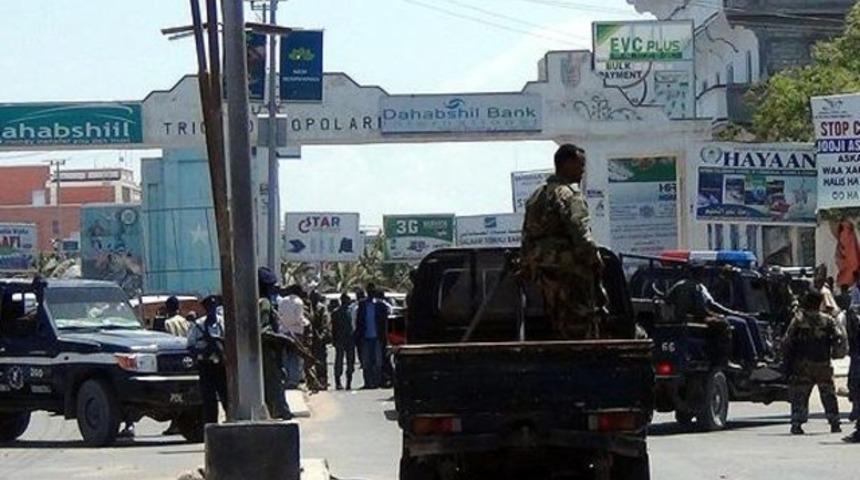 Somali'de başkanlık sarayına saldırı