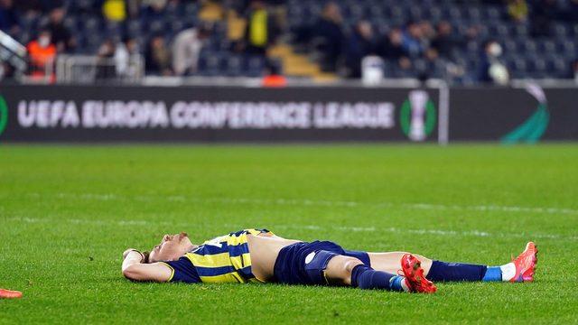 Son dakika: Fenerbahçe'nin kaybettiği Slavia Prag maçı sonrası olay sözler! 'Bilerek yapmıyorsun'