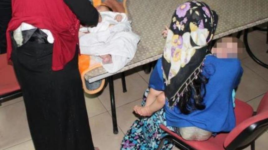 Suriyeli uyuşturucu kuryeleri yakalandı