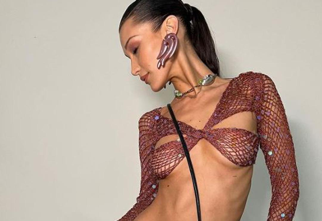 Bella Hadid'den baş&ouml;rt&uuml;s&uuml; isyanı! "M&uuml;sl&uuml;man kardeşlerinizin arkasını kollayın"