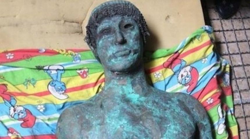 2 bin yıllık heykeli internette satacaktı