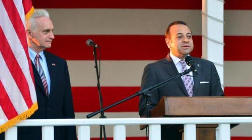 Resepsiyonda Gezi atışması