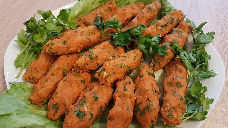 Bir yiyen bir de yemeyen pişman! Ağızları sulandıran ve dağılmayan lezzet mercimek köftesi nasıl yapılır? Mercimek köftesi malzemeleri nelerdir? İşte Mercimek köftesi yapmanın püf noktaları... G2