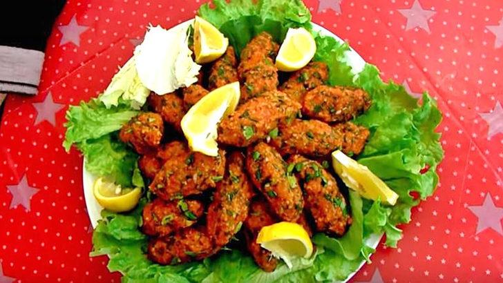 Bir yiyen bir de yemeyen pişman! Ağızları sulandıran ve dağılmayan lezzet mercimek köftesi nasıl yapılır? Mercimek köftesi malzemeleri nelerdir? İşte Mercimek köftesi yapmanın püf noktaları... G5