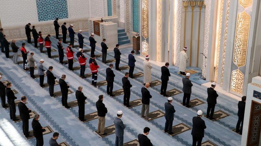 4 Mart 2022 Cuma Hutbesi konusu nedir? Cuma namazı saat kaçta? İşte il il namaz vakitleri...