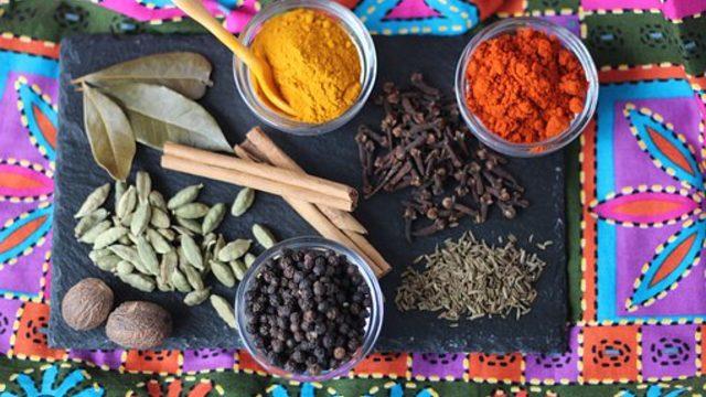 Sebze ve baharat buluşmasını sevenlere: Hint mutfağından mantar masala tarifi...