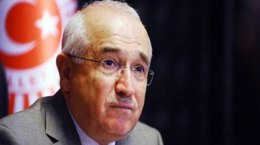 Cemil Çiçek: Sorun değil merak var