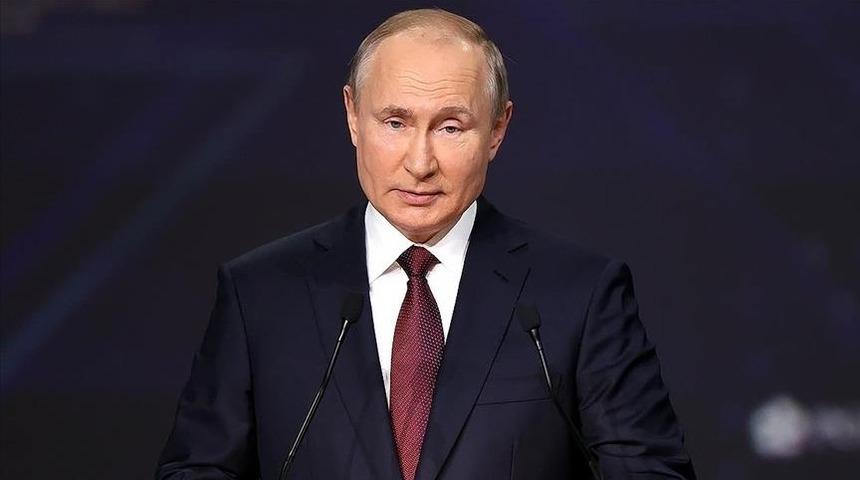 Son Dakika: Putin kararnameyi imzaladı! "Rubleyle ödeme yapılmazsa Rus gazı sözleşmeleri durdurulacak"