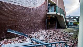 Hollanda'da kırmızı alarm! Okullar tatil edildi, ulaşım durma noktasına geldi