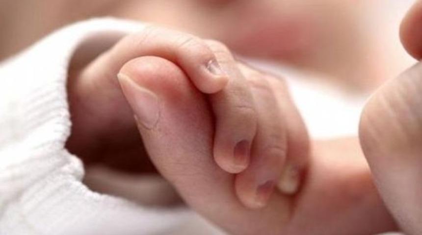 Almanya hükümeti 5 aylık Türk bebeğe el koydu