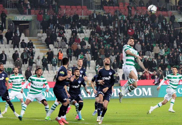 Konyaspor Kasımpaşa maçı nefes kesti! 8 gollü maçta kazanan çıkmadı