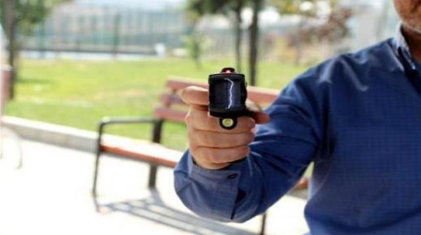 İstanbul polisinde elektroşok silahı d&ouml;nemi
