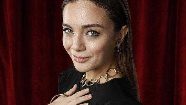 Damla Sönmez'in annesini gören inanamadı! Annesi değil ablası sandım