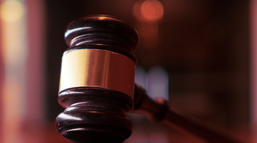 Sevgilisinden ayrılmak istedi, başına gelmeyen kalmadı! Çıplak fotoğrafları ailesine gönderildi, iç çamaşırları mahkemede yüzüne fırlatıldı