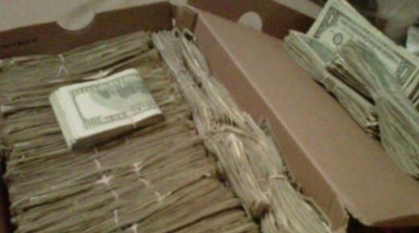 'T&uuml;rk B&uuml;y&uuml;kel&ccedil;iliği'nden kutu kutu para alırdık'