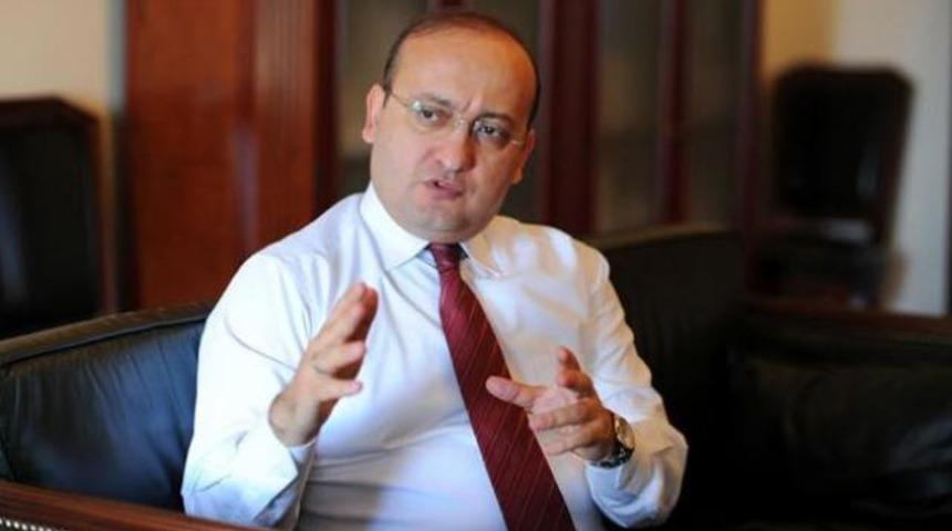 Akdoğan: Başbakan'ın önünü kesme çabası