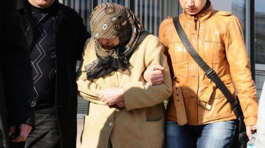 Anneanne torunu i&ccedil;in &ouml;l&uuml;m sa&ccedil;tı