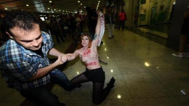 Femen üyesine 'Türkiye' cezası