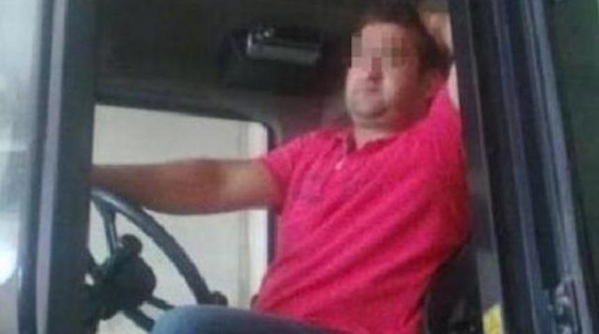 Sevgilisini başka erkekle bastı...