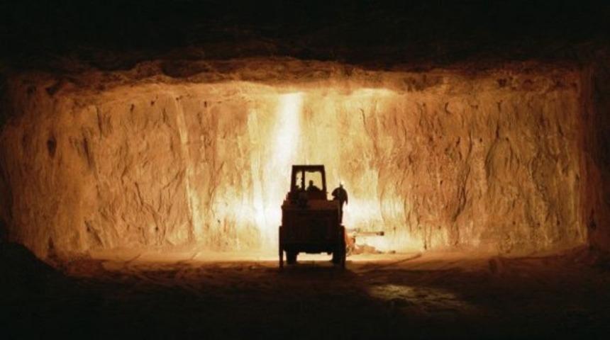 G&uuml;ney Afrika'da 200 madenci g&ouml;&ccedil;&uuml;k altında