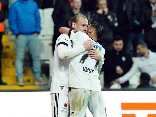 Beşiktaş maçında yanlış anons krizi! Spiker bile şaşırdı...