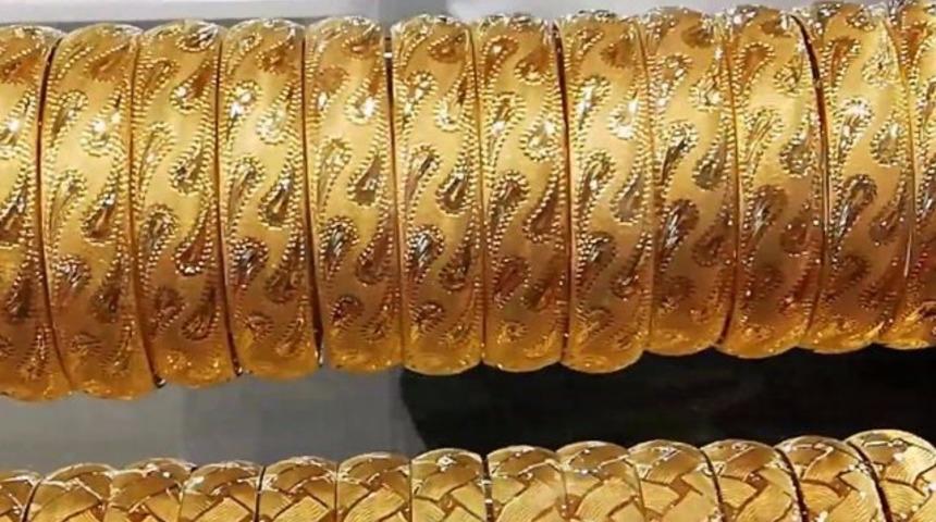 15 Mayıs 22 ayar altın bilezik fiyatları ne kadar oldu? 15 Mayıs 2022 Pazar 14,18 ve 22 ayar bilezik ve altın fiyatları...