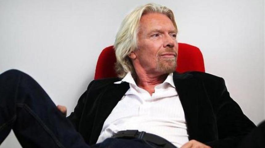 Richard Branson İngiltere'yi terk etti