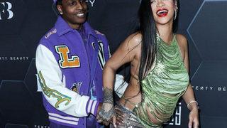 Hamile tarzıyla olay olan Rihanna: Gecenin herhangi bir saatinde...