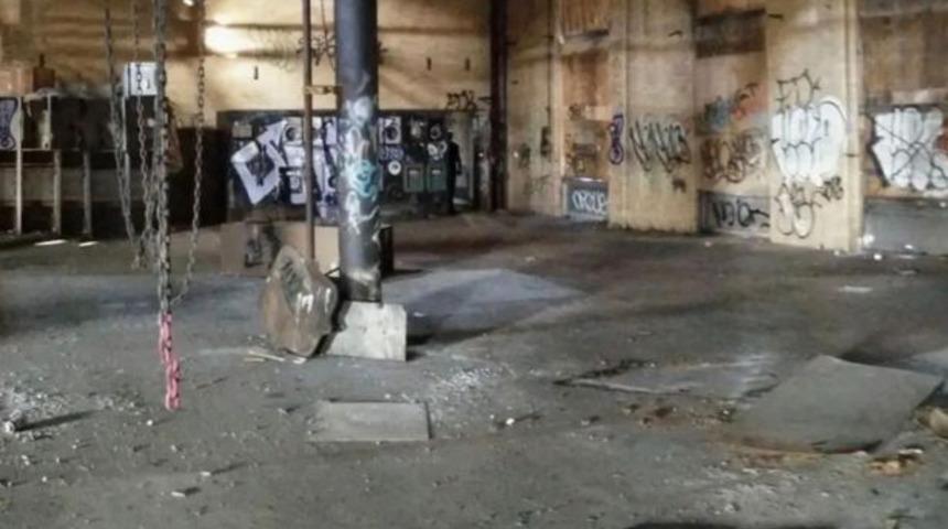 Sosyal medyada olay oldu! Yalnız olduğunu düşündüğü fotoğrafa dikkatlice baktı, gördüğü karşısında büyük şok yaşadı