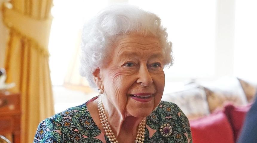 İngiltere Krali&ccedil;esi 2. Elizabeth'in Covid-19 testi pozitif &ccedil;ıktı