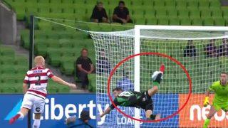 Tüm dünya bu olayı konuşuyor! Futbol tarihinde atılmış en güzel gol...