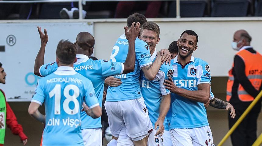 Son dakika: Trabzonspor şampiyon gibi oynuyor! Alanya karşısında gol oldu yağdı...